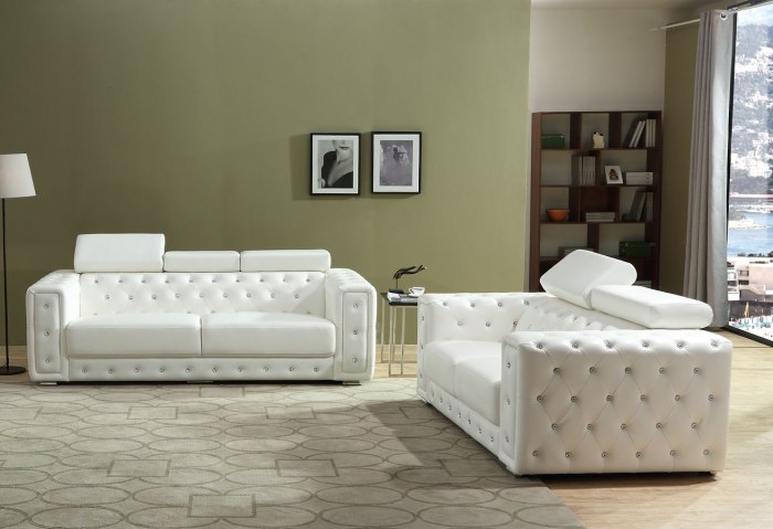 Stunning All White Living Room Set Ideas | Direct to Livingroom White wood furniture set for guest room